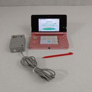 Nintendo 3DS with charger Pink